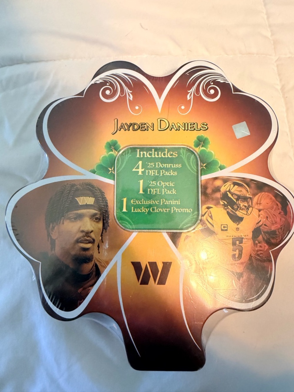 Jayden Daniels NFL Trading Card Lucky Clover Pack